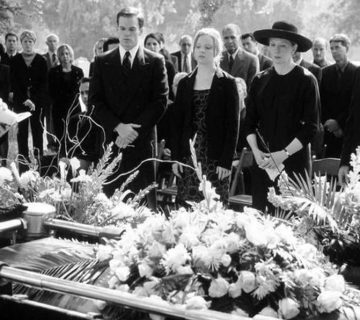 טלי סלונים עמוק באדמה