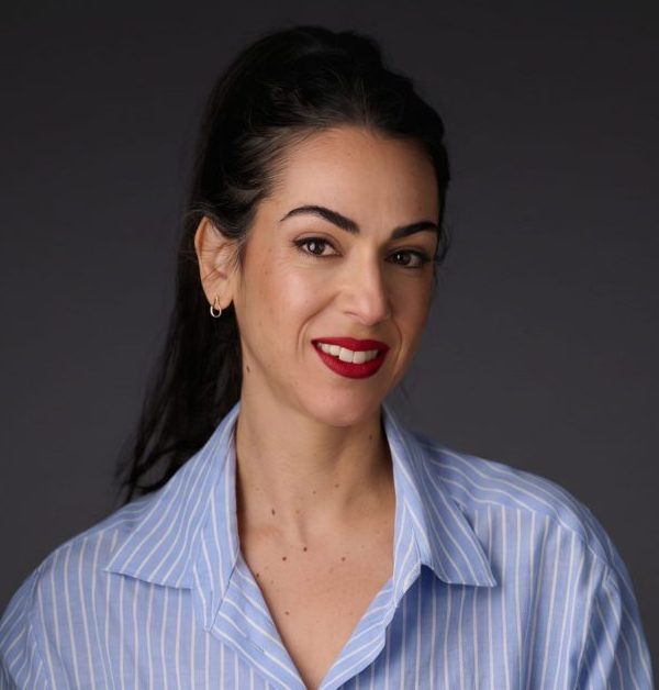 משכירה מעורכת בכירה לעצמאית: הטוויסט של הילה רגב